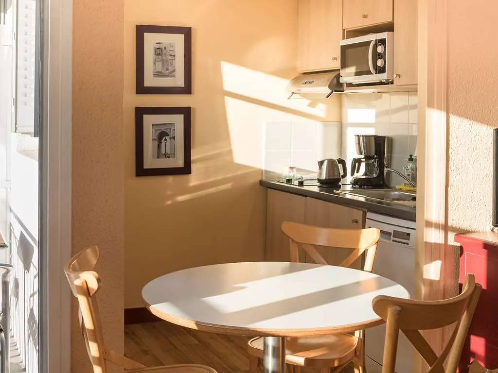 Aparthotel Adagio Paris Montmartre France
